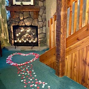 Hideaway Country Inn